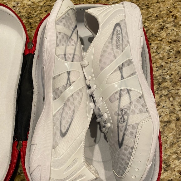 nfinity adult vengeance cheer shoe